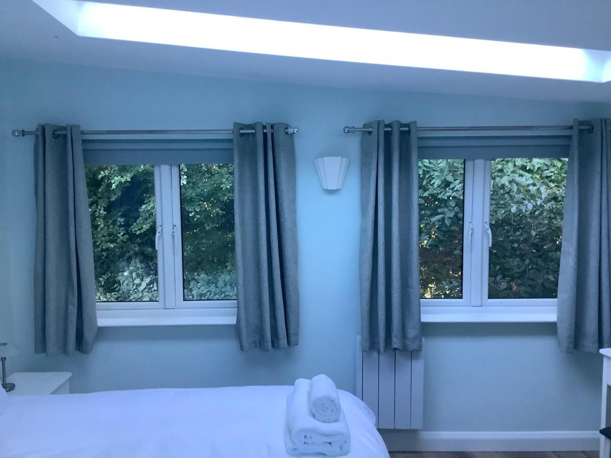 Charming Woodland Lodge 2 Person 1 Bedroom Грейт-Ярмут Экстерьер фото